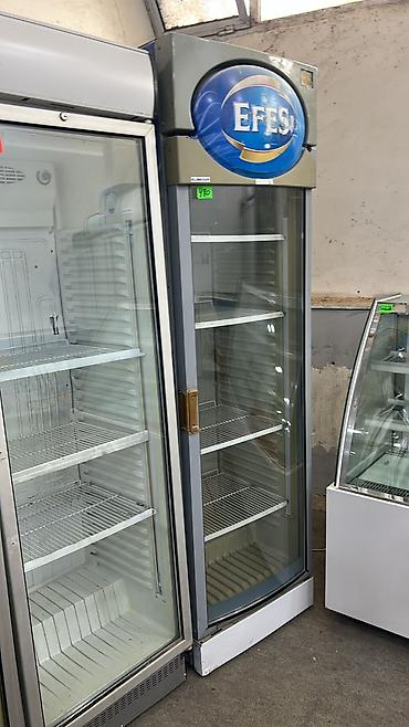 Ticarət vitrini tipli şüşə qapılı soyuducu (EFES brend loqolu). -