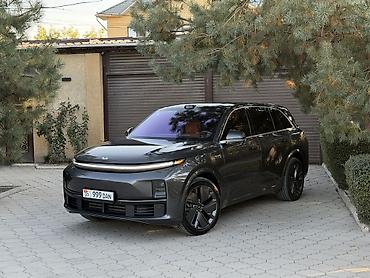 подержанный автомобиль: Lixiang L7: 2025 г., 1.5 л, Вариатор, Гибрид, Кроссовер — 2