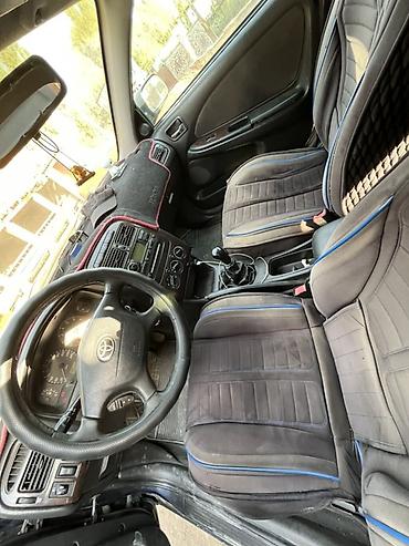 sp 4: Toyota Avensis: 2001 г., 2 л, Механика, Бензин, Хэтчбэк — 3
