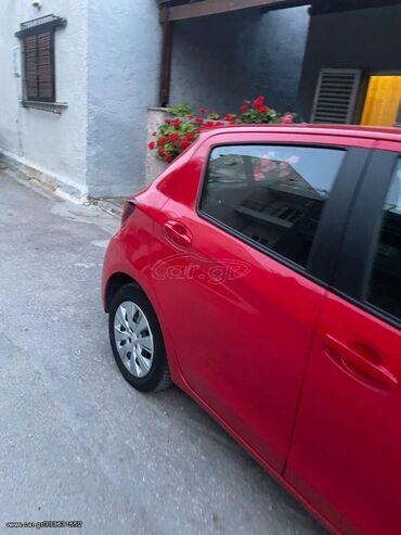 Toyota: Toyota Yaris: 1 l. | 2016 έ. Χάτσμπακ — 3