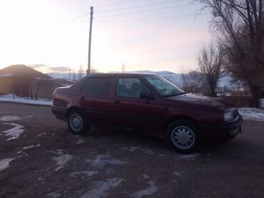 Volkswagen: Volkswagen Vento: 1992 г., 1.8 л, Механика, Бензин, Седан — 1