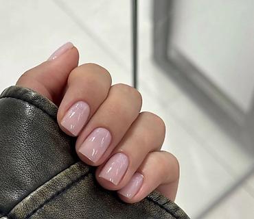 Маникюр: Xidmət: Manikür və gel-lak dizaynı Təklif edilənlər: - Təbii — 4