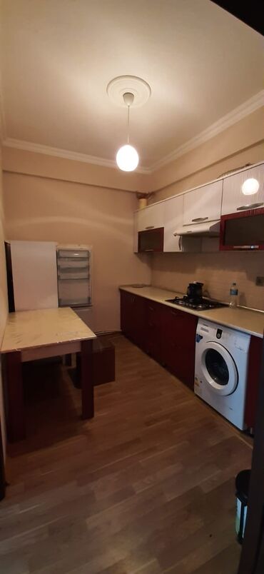 ev mastaga: Xirdalan Kristal 1 de kohne bazara yaxin İcarəyə verilir 2 otaqlı