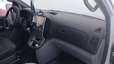 Hyundai: Продается микроавтобус/минивэн с просторным салоном и поперечной — 1