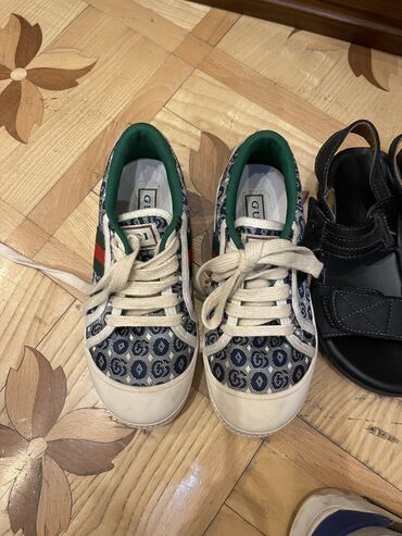 Uşaq ayaqqabıları: 32 razmer,yaxshi veziyyetde -da lalafo.az — 10 Uşaq ayaqqabıları: 32 razmer,yaxshi veziyyetde — 10