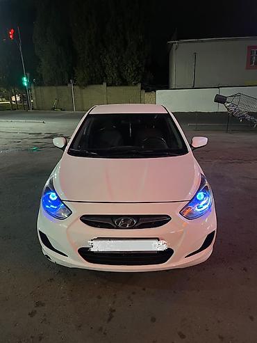 Hyundai Solaris: 2013 г., 1.6 л, Автомат, Бензин, Седан