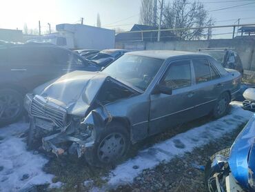 мини мерседес: Mercedes-Benz W124: 1992 г., 2 л, Механика, Газ, Седан