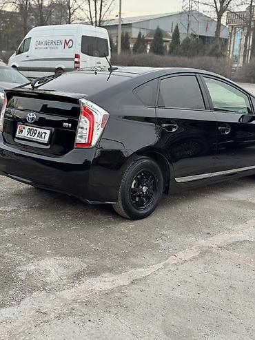 хечбек: Toyota Prius: 2015 г., Гибрид, Хэтчбэк — 6