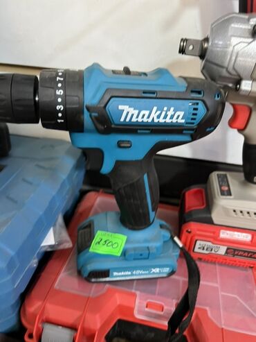 Отрезные диски: Аккумуляторная дрель-шуруповерт Makita, предназначенная для сверления