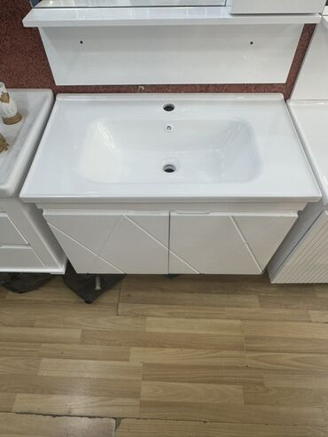 Moydadırlar: Bu, hamam otaqları üçün nəzərdə tutulmuş, ağ rəngli, keramika