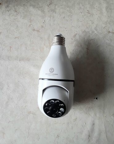 tp link guclendirici: Wifi kamera satılır. 2 mp. Lampa patrona baqlanır. Vitrindən
