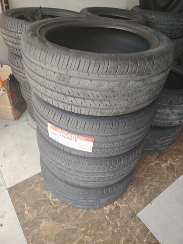 masin perdesi: Şin 235 / 45 / R 18