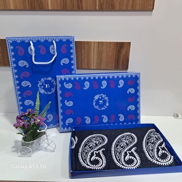 Baş geyimləri: Kelagayı🥰 Ipek və pambıq materıal.hediyyelik,🌹 Öicü 140/140. Qutusu — 21