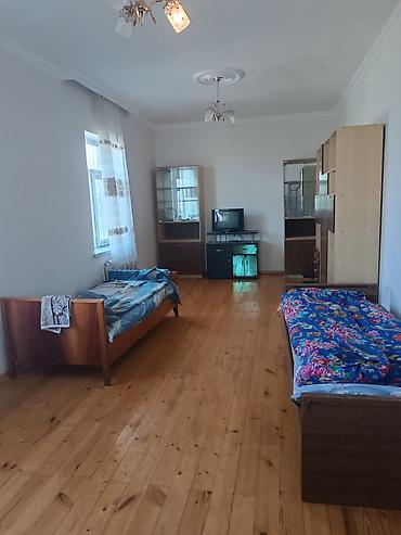баку пос баладжары квартира: 2 otaqlı həyət evi pirşağı - Plan: geniş zal, ayrıca yataq otağı — 4