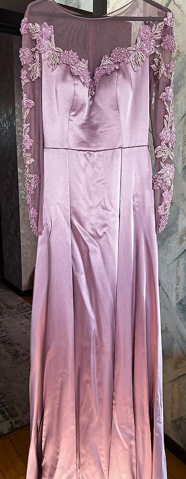 is batinka: - Məhsul: Axşam/gecə libası - Rəng: Pudra-bənövşəyi (lavanda tonları) — 3