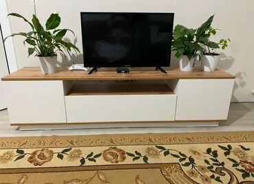 Тумбы и подставки для телевизора: Тумба и подставка для телевизора, Новый, Напольная, ЛДСП, цвет - Белый — 4