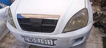 lexus 4.7: Chery Tiggo (arxa qapıda “CHERY TIGGO” yazısı görünür), ağ rəngli — 5