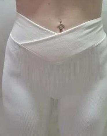 Helanke, biciklistički šortsevi: Ženske rebraste helanke – belo - Model sa V/“crossover” pojasom — 15