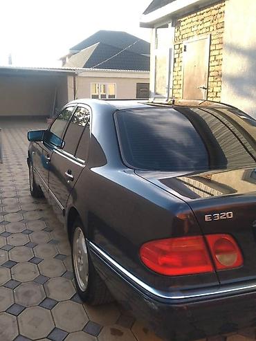 салон 211: Mercedes-Benz E-Class: 1998 г., 3.2 л, Автомат, Бензин, Седан — 2