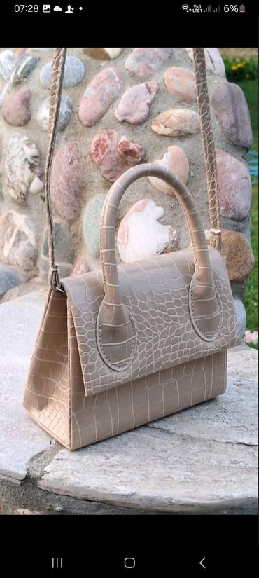 elegantne haljine na preklop: Elegantna torbica, Materijal: Veštačka koža
