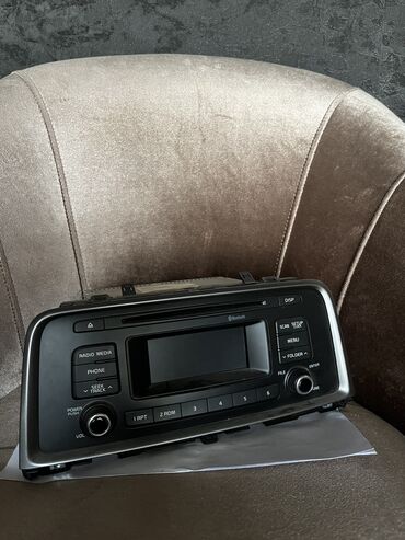 ключи для машины: Продаю родную магнитолу от KIA K5