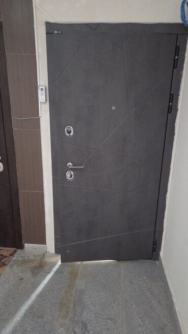 круглый стол трансформер: 120000mın mansard 8cı mertebe ısdı pol eşyalı suyu qazı ışığı daımı
