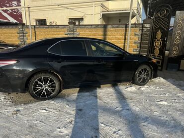 тойота юпсум: Toyota Camry: 2018 г., 2.5 л, Гибрид