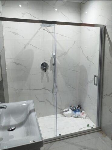 Duş kabinaları, arakəsmələr: Yeni Arakəsmə, Düzbucaqlı, Pulsuz çatdırılma — 23