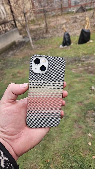 Apple iPhone: IPhone 13, Б/у, 128 ГБ, Белый, Чехол, 81 % — 2