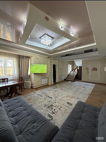 Продажа коттеджей и домов: Сдаётся просторный дом с благоустроенным двором и несколькими — 2