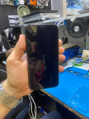 Infinix: IPhone 11 Pro, 64 GB