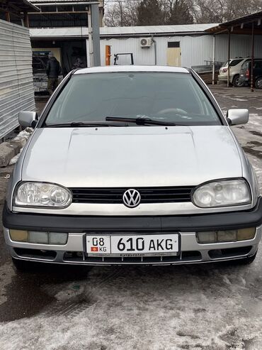 Volkswagen: Volkswagen Golf: 1997 г., 1.8 л, Механика, Газ, Седан