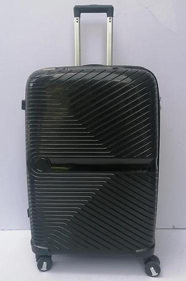 Putni koferi i torbe: Tvrdi koferi – set 3 komada, crni, sa reljefnim dijagonalnim linijama — 5