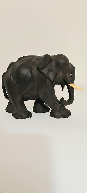 Figure: ▪︎ Na prodaju kolekcionarska, originalna, drvena statua slona. - Veoma — 2