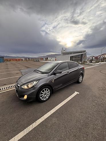 Hyundai Solaris: 2012 г., 1.6 л, Автомат, Бензин, Седан