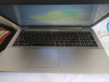 asus x550: Intel Core i5, 8 GB, 15.6 "