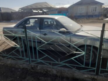 дейхатсу куоре: Audi 100: 1986 г., 2.2 л, Механика, Бензин, Седан