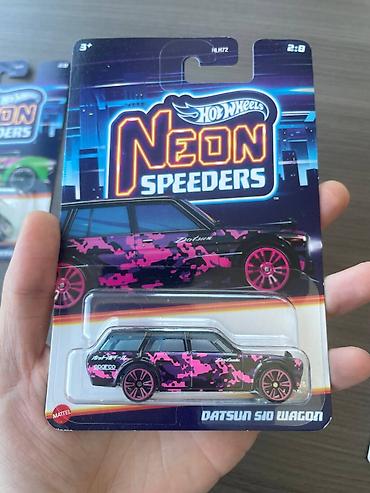 İncəsənət və kolleksiyalar: Hot Wheels Neon Speeders – 2 ədəd 1:64 miqyaslı kolleksiya maşını — 2
