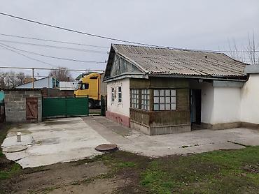 Продажа коттеджей и домов: Дом с участком на ул. Розы Люксембург, 22. - Одноэтажный жилой дом с — 3