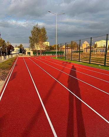 трек потолок: Резиновое спортивное покрытие для беговых дорожек и площадок - Тип — 1