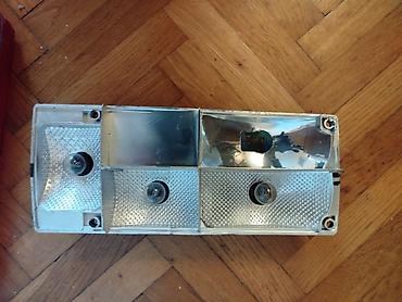 Auto delovi: Zadnja signalizacija zadnje stop svetlo migavac.
Nepoznato stanje — 8