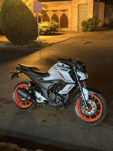 Газированные напитки: 150cc motordu yamaha fzs delux 3 aydı alınb 3800km prabeqdi Salafan