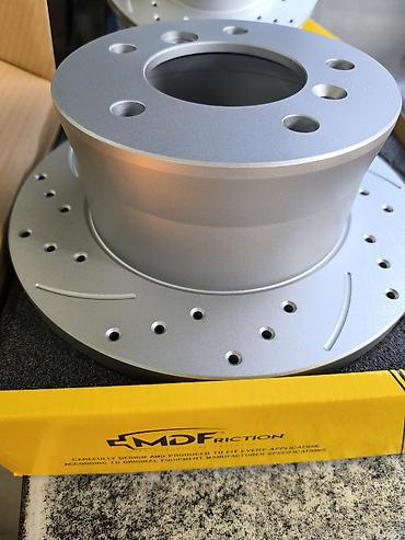 Перфорированные и прорезные тормозные диски MDFriction (E-COAT Disc