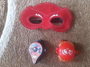 tikinti üçün oyuncaq dəsti: Geroi v maskax komplekti: maska va qolbaqlari. Unvan