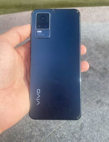 нашли телефон: Vivo V21e, Б/у, 128 ГБ, цвет - Черный, 1 SIM, 2 SIM