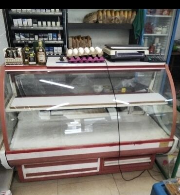 şkaf soyuducu: 💫RR
Vitrin soyuducu 1.50 sm işlek 
Qiymet 180 manat 
Unv Ağ şeher