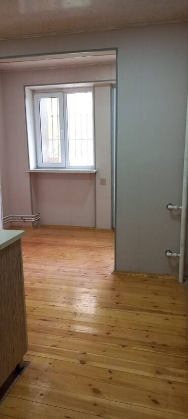 Uzunmüddətli kirayə mənzillər: Telnovda kirayə ev verilir. Şəkildə görünən əşyalarla verilir. İstilik — 17