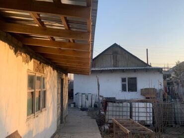 Склады и мастерские: Продаётся кирпичный дом с тремя спальнями, большой зал, большая кухня at lalafo.kg — 8 Склады и мастерские: Продаётся кирпичный дом с тремя спальнями, большой зал, большая кухня — 8