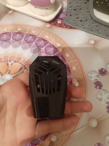 Telefon üçün soyuducular: TƏCİLİ SATILIR!!
İDEAL İŞLƏYİR BUZ KİMİ EDİR!