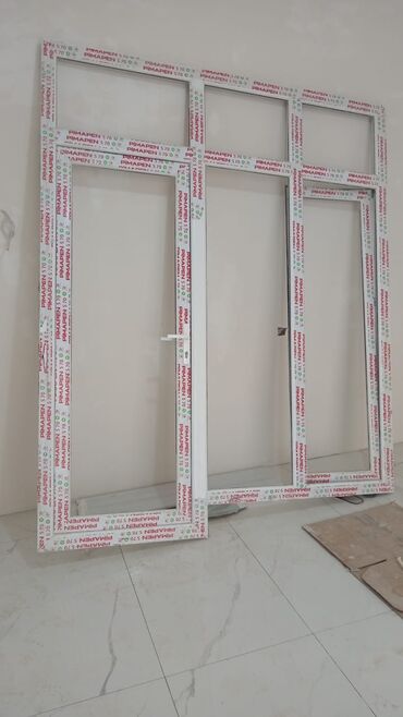 Plastik pəncərələr: Ağ rəngdə plastik pəncərə. Bu pəncərə, müxtəlif layihələrdə istifadə — 21